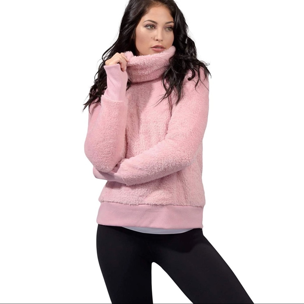 NWT. 90 Degree By Reflex Women’s Fuzzy Sweater